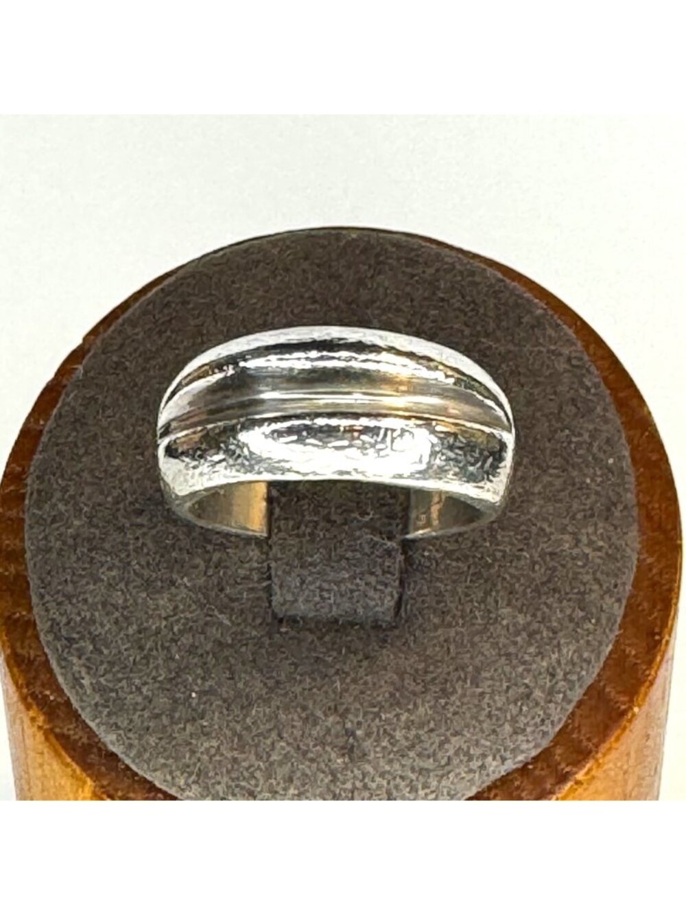 Solid Sterling Silver 925 Ribbed Grooved Design Band Ring Size 7
